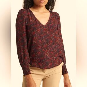 5/$15! Philosophy floral V-neck blouse-size M